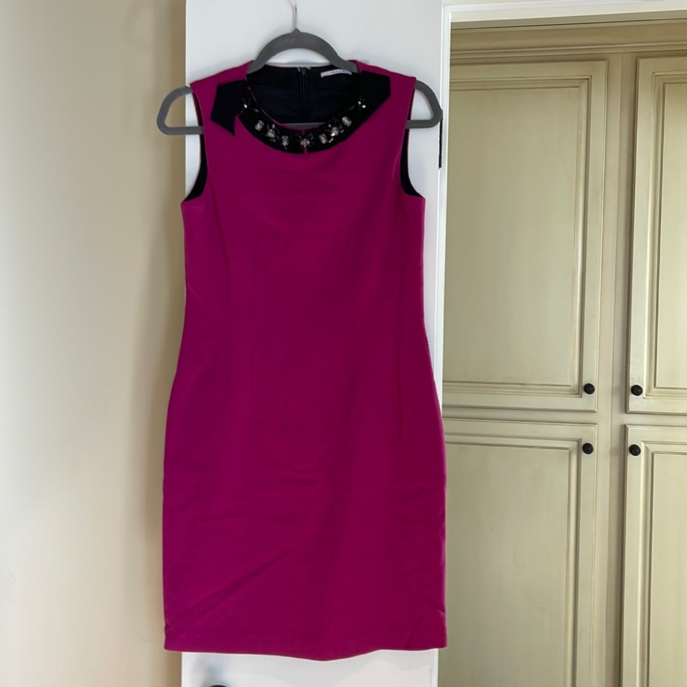 Tahari shift dress size 4